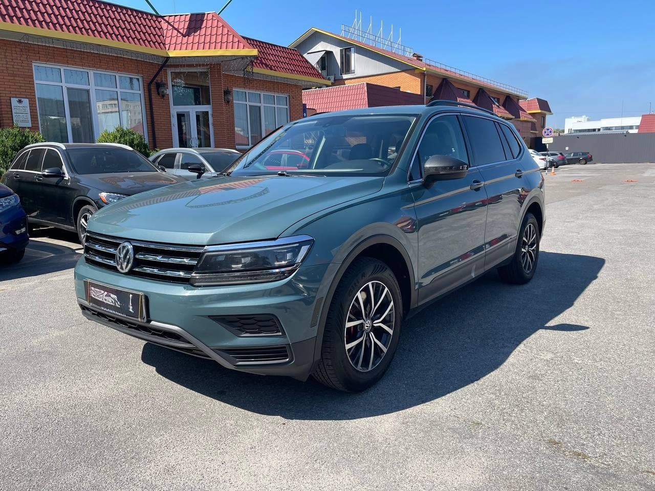 Volkswagen Tiguan 2019 — фото 2
