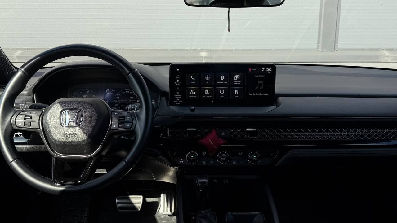 Honda Accord — фото 8