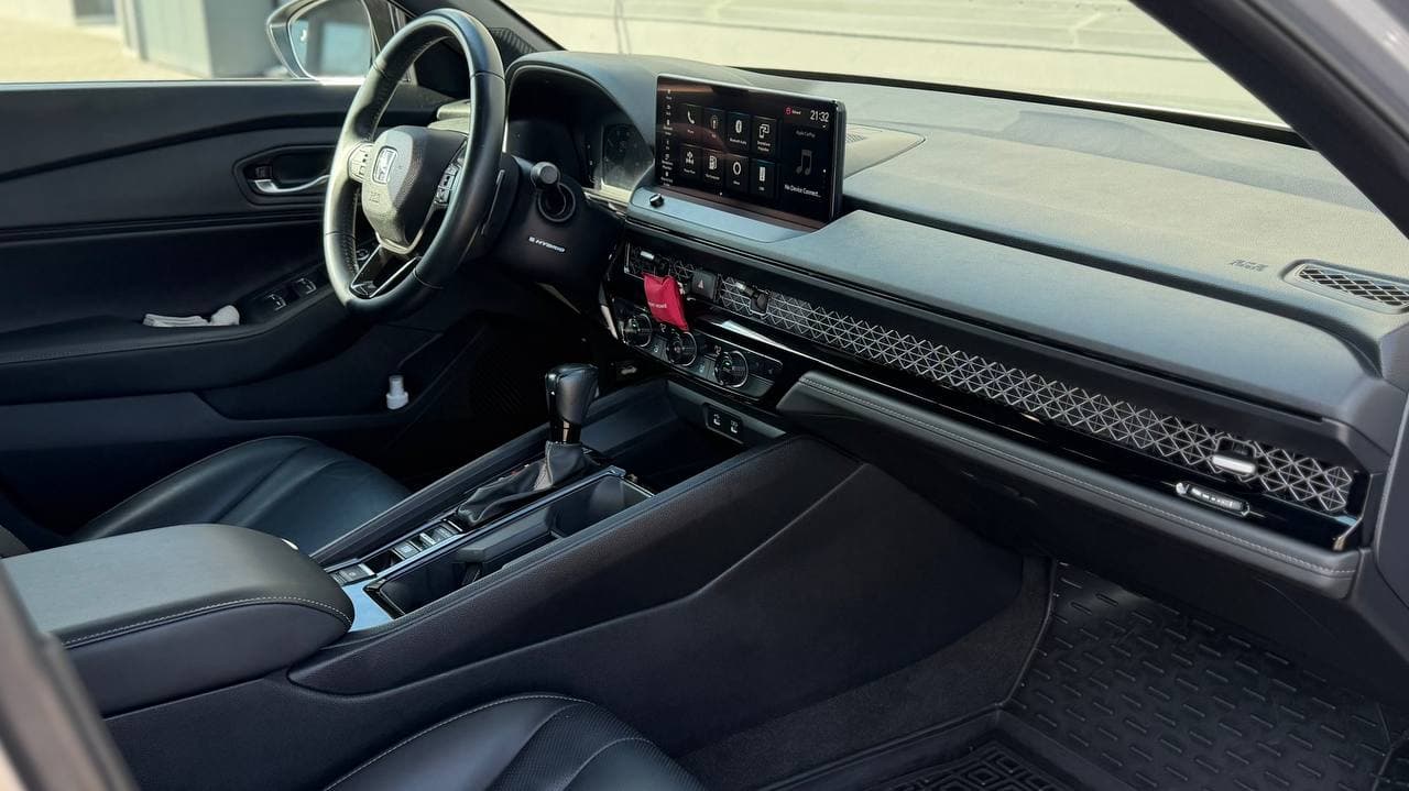 Honda Accord — фото 10