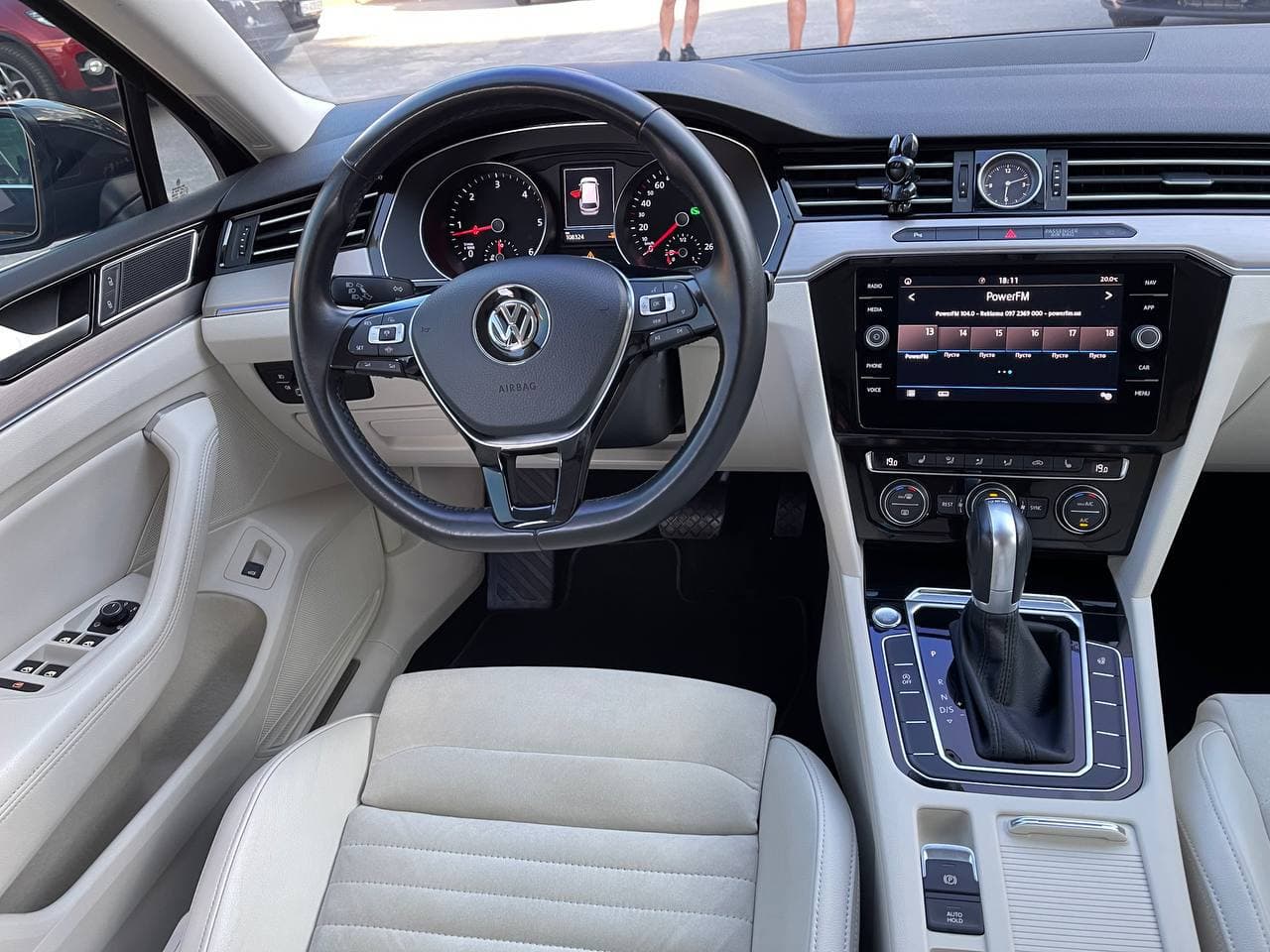 Volkswagen Passat — фото 3