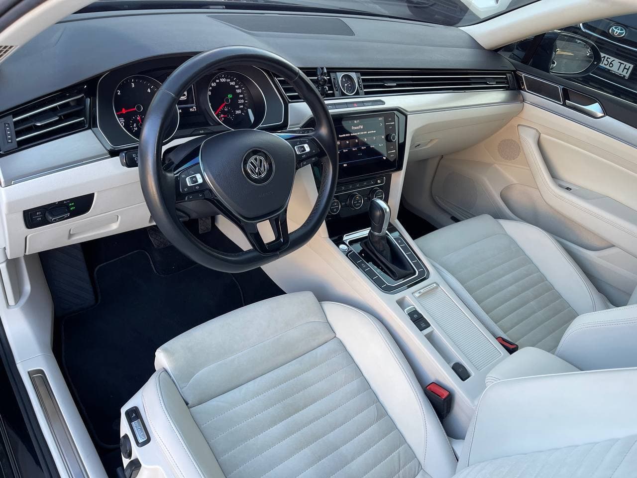 Volkswagen Passat — фото 4
