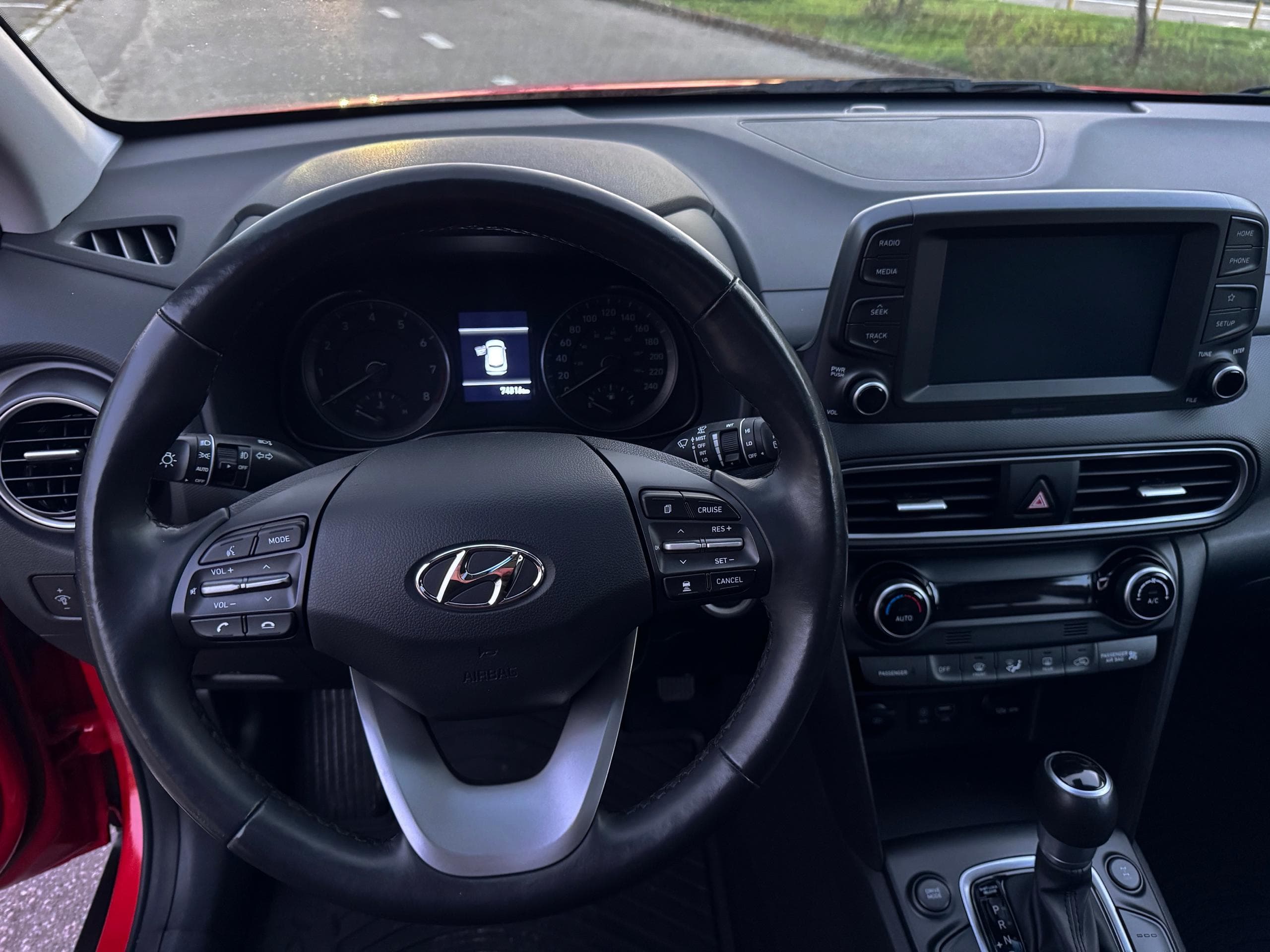 Hyundai Kona — фото 9