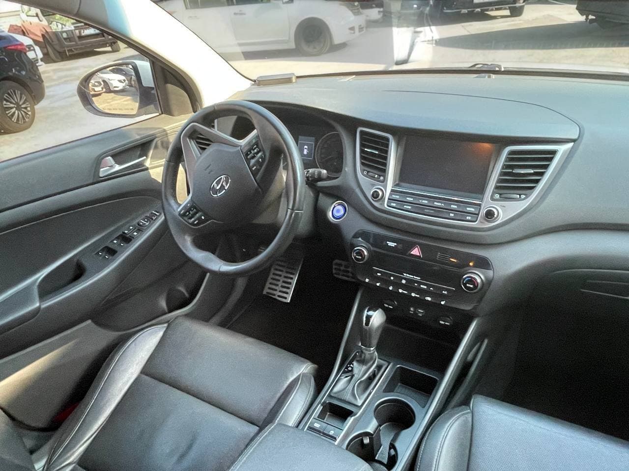 Hyundai Tucson photo 3