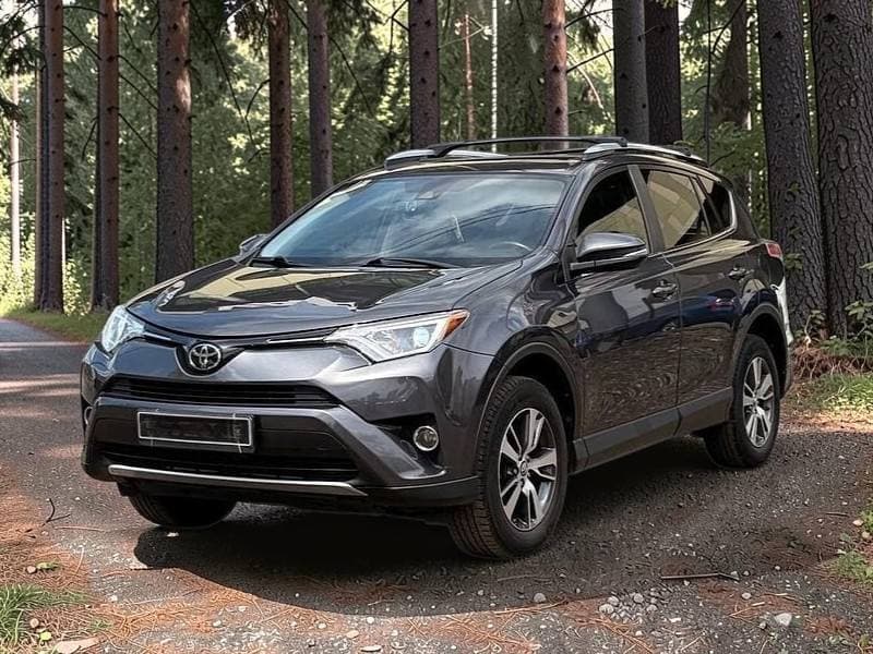 Toyota RAV4 2017 photo 2