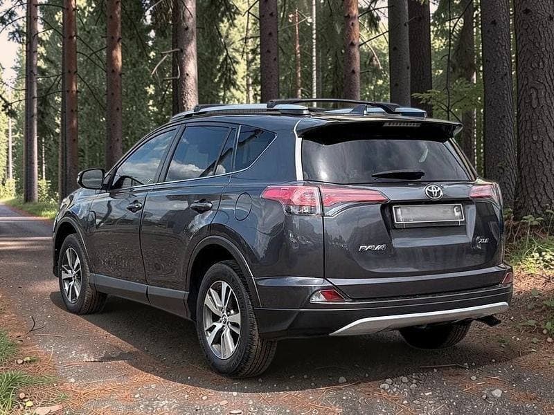 Toyota RAV4 2017 photo 3