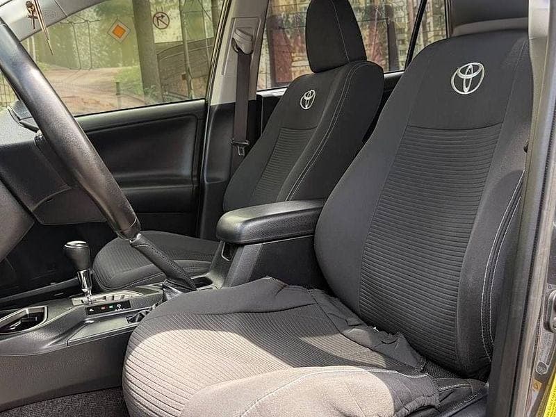 Toyota RAV4 2017 photo 4