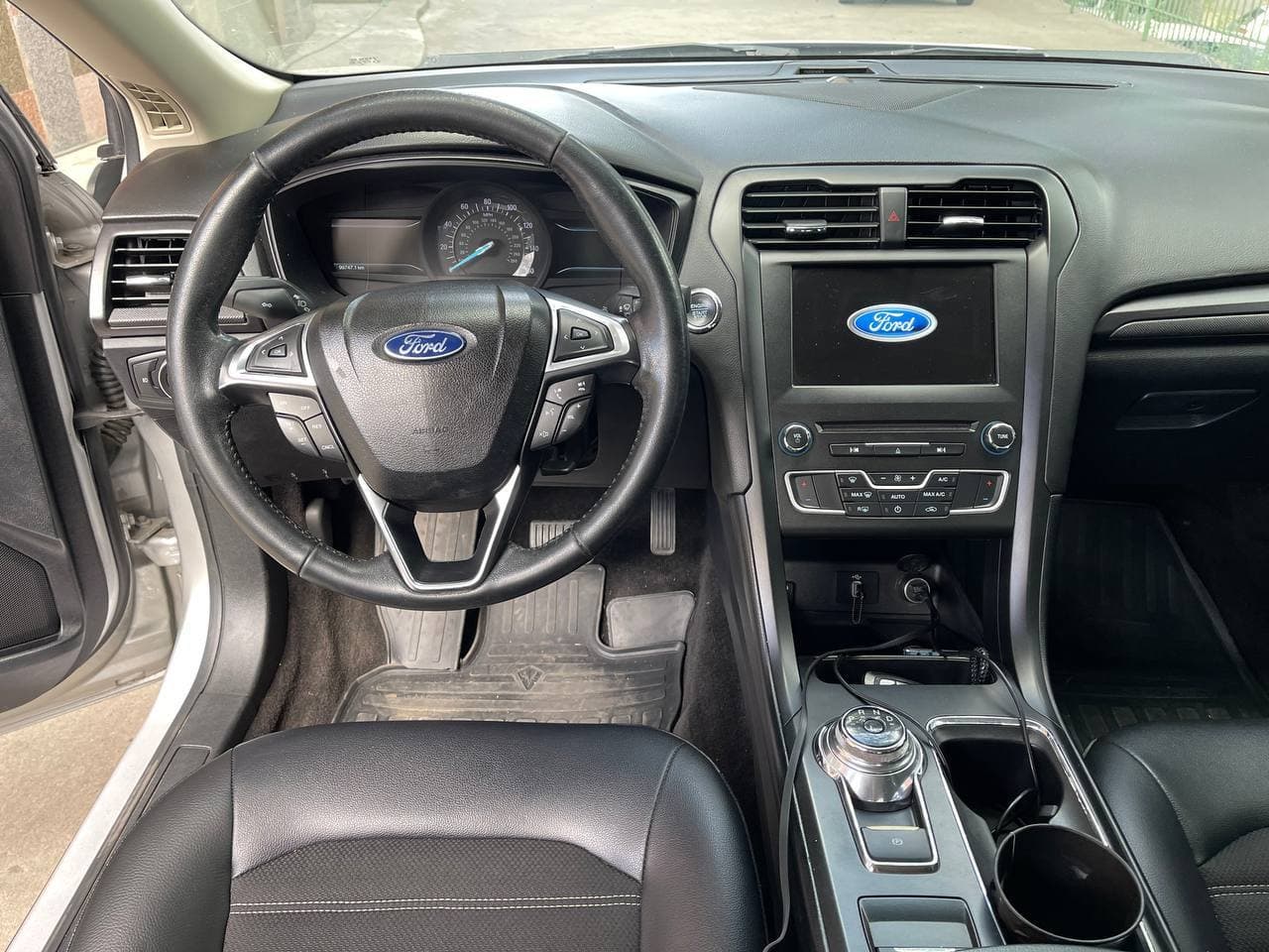Ford Fusion — фото 3