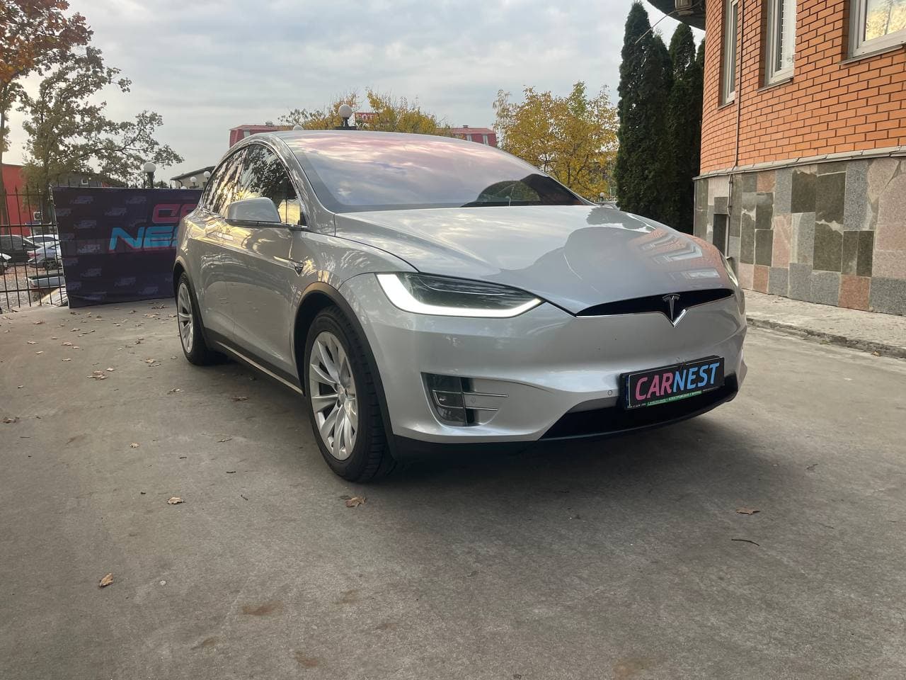 Tesla Model X — фото 2